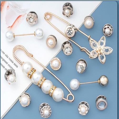 Pearl Brooch Buckle Set Beads Fashion Clothing Brooches for Women Lapel Pin Sweater Dress Brooch Badge Pins Buckle Accessories