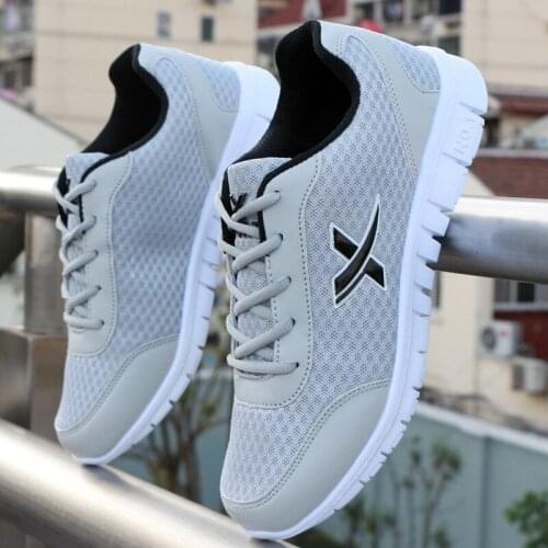 Mens shoes spring and autumn new trend fashion lightweight breathable tennis shoes casual shoes sneakers low-top shoes