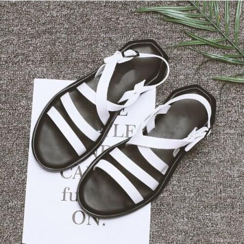 Summer Men Rome Trend Flat England Style FLat Cross Lace Up Leather Sandals Male Summer Breathable Buckle Strap Beach Sandals