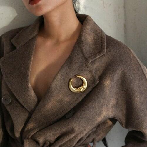 Pieces of moon brooch female vintage antique wind restoring ancient ways joker fashion suits pin coat accessories
