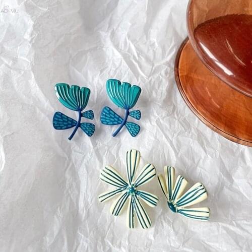 AOMU 1Pair New Trendy Chic Asymmetry Blue White Flower Shape Stud Earrings For Women Girls Party Jewelry Accessories Gifts