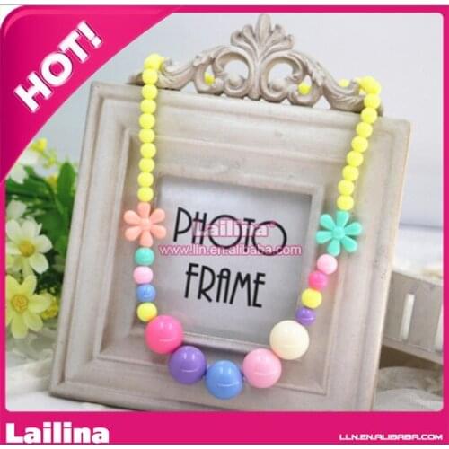 2020 New 50 Pcs Lovely Pendant Necklace Chunky Bead Doll Necklaces Pendants Girls Kids Child