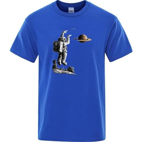 Harajuku Fit Tshirts ManS Looking At Saturn Dunk Printing Short Sleeve Cool O-Neck Tshirt Vogue Cotton Oversized Men T-Shirt