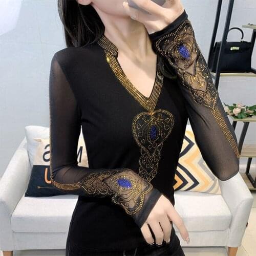 2021 Spring New Hot Diamond Bottoming Shirt Women Thin V-Neck Sexy Lace Stitching LongSleeve T-Shirt Female Hollow Cotton Top W1