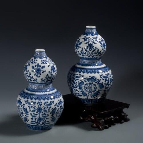 Antique reproduction porcelain qing blue and white ceramic vase with qing kangxi year mark