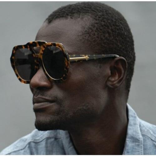 2021 Fashion Oversized Frame Shield Style Gradient Sunglasses Metal Arrow Brand Design unisex Sun Glasses Oculos De Sol UV400