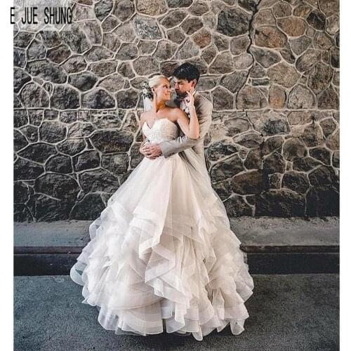 E JUE SHUNG Elegant Light Pink Wedding Dresses Sweetheart Lace Appliques Sleeveless With Ruffles Bridal Dresses robe de mariee