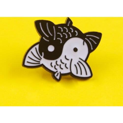 Cartoon Black and White Animal Tai Chi Fish Whale Shark Enamel Brooch Alloy Badge Denim Clothes Bag Pin Punk Woman Jewelry Gift