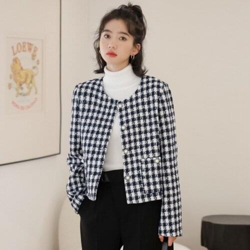 Spring Autumn Retro Runway Woolen Short Jacket Women Plaid Tweed Coat Long Sleeve Single Breasted Pearls Button Coats 2021 New
