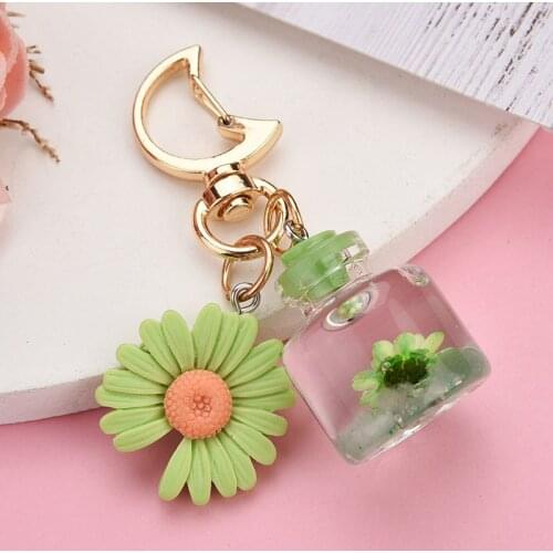 Moon Buckle Small Chrysanthemum Keychain Jewelry Accessories Wish Bottle Quicksand Simulation Flower Creative Bag Keychains Gift