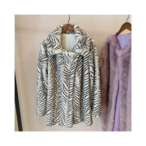 Top brand Style High-end New Fashion Women Faux Fur Coat S70 high quality