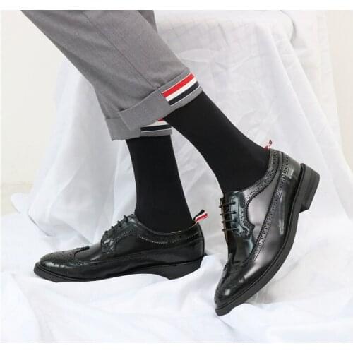 Black Men Round Toe Genuine Leather Carved Breathable Dress Shoes Men England Style Summer Lace Up Business Dress Shoes