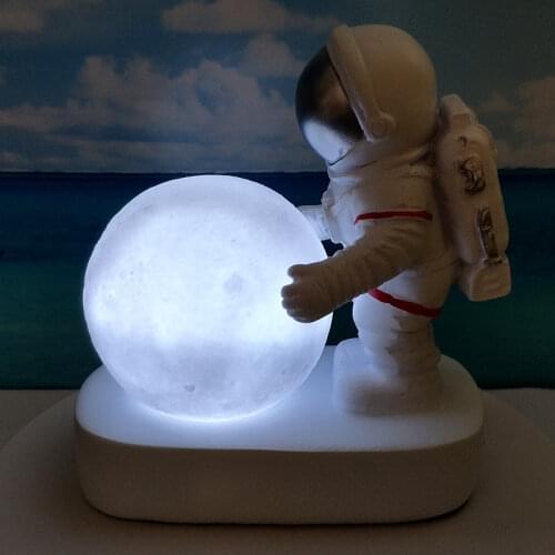 3D Cute Astronaut Model Night Light Resin Spaceman Figure Craft Bedroom Bedside Table Lamp Ornament Kids Room Decoration