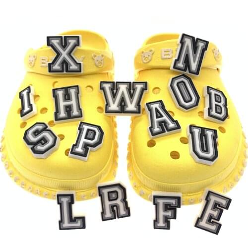 Hot Selling 10PCS Mix Black White Letter PVC Shoes Charms Alphabet Shoe Decoration Croc Jibz Buckle Kids X-mas Gifts