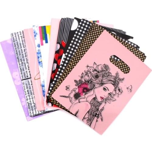 Fashion 100pcs/lot 15x20cm Cute Pattern Plastic Bag With Handles Accessories Gift Shopping Jewelry Packaging Plastic Bags