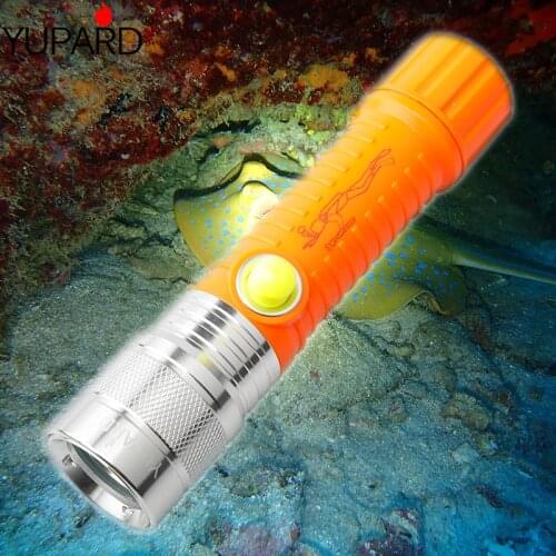 Professional Diving Flashlight XL-L2 LED Portable Scuba Dive torch 50M Underwater IPX6 White Light Yellow Light Flashlights