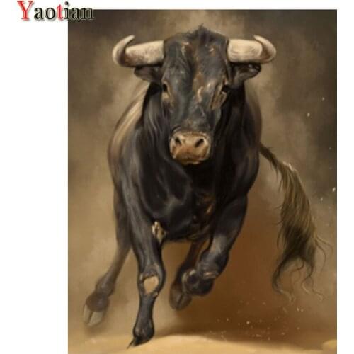 Full Drill Square 5D Diamond Painting Running Bull In The Sand Cross Stitch Diamond Embroidery Cow Animal Wall Stickers Decor