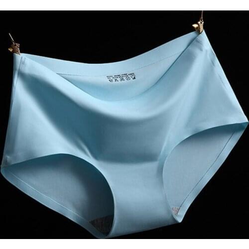 Sexy Underwear Women Ice Silk Boyshort Low Waist Traceless Panties Plus Size Female Shorts Pants Breathable Girl Underpant