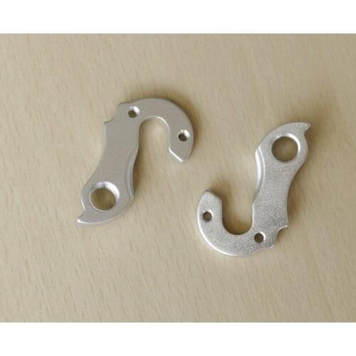 Included 2 pcs Dropout Rear Derailleur hanger Alloy Rear Derailleur Hanger for 29er Frame For QR 135 * 9mm