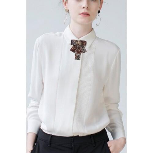 Fashion All-match Leopard Ornament Boutonniere Women Rhinestone Bowknot Tie Luxury Statement Scarf Collar Pin For Ladys Brooch