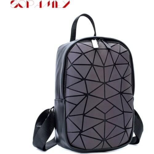 Luminous Backpack Women And Man Geometric Backpacks For Teenage The Female Laser Diamond Students School Bag Mochila Bolsas