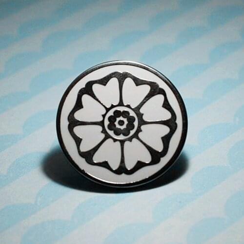 Avatar the Last Airbender White Lotus Brooch Pins Enamel Metal Badges Lapel Pin Brooches Jackets Fashion Jewelry Accessories