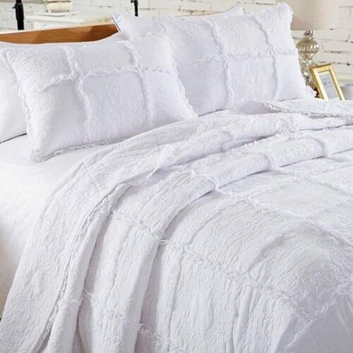American embroidered white quilteds with European bed cover 100% Cotton comforter quilted bedspread