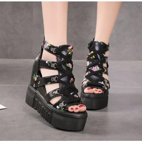 2021 summer womens sandals platform girls womens Hollow out hot sale sponge cake old shoe spikes hiking shoes flat shoes