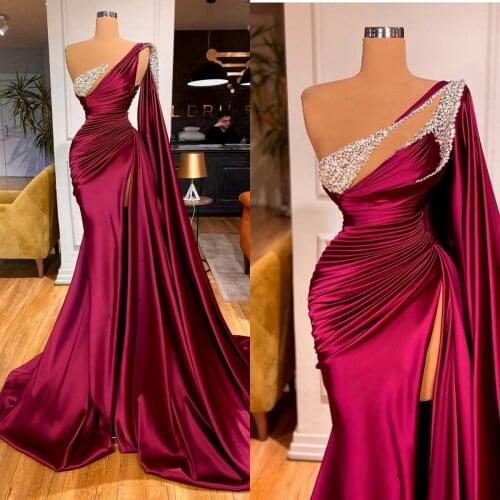 Crystal Beading Arabic Mermaid Evening Dresses Sleeveless Peplum Pleats Party Gowns Side Split Red Carpet Fashion Prom Dress