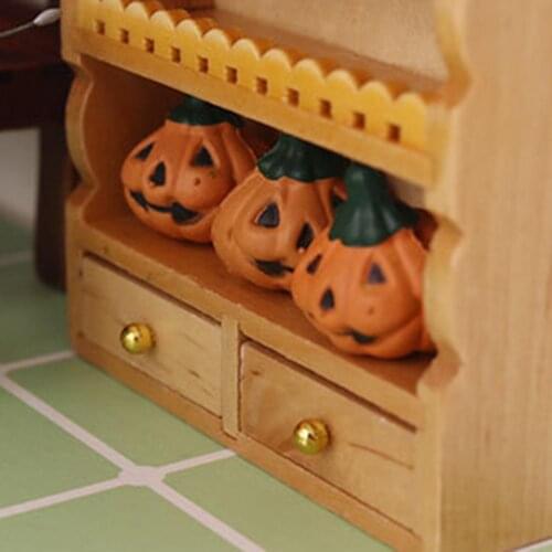 Dollhouse Accessory 2Pcs Fashionable Cognitive Ability Miniature Pumpkin Decorations Vivid for Early Education