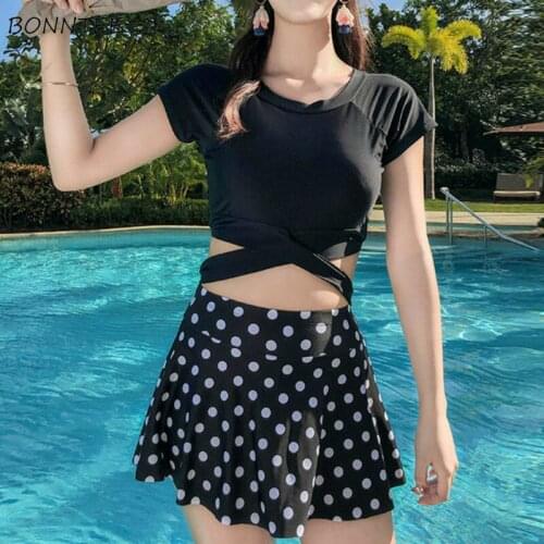 BONNTEE Black Two-piece Swimwear