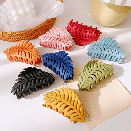 Women Girls Geometric Hair Claw Clamps Metal Hair Crab Moon Shape Hair Claw Clip Solid Color Hairpin Large Size Hair Accessories