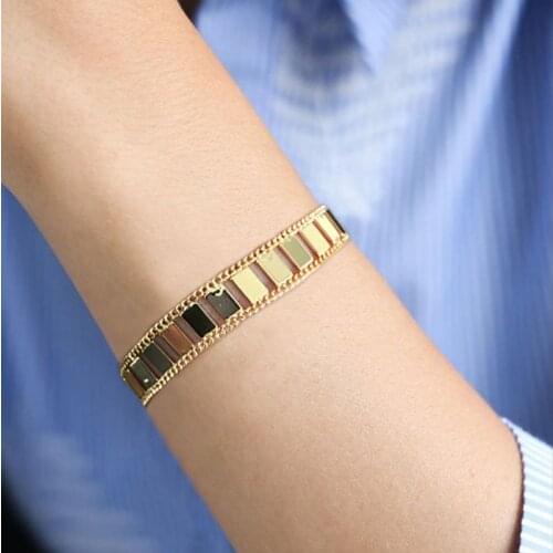 TARCLIY Trendy Geometric Metal Square Sequin Bracelet Simple Temperament Copper Bracelet Ladies Fashion Party Jewelry Gifts