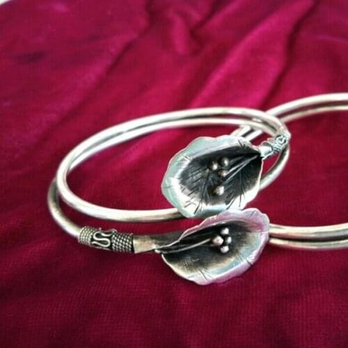 Hmong pure handicraft Miao silver jewellery bracelet Ms. horseshoe flower bracelet