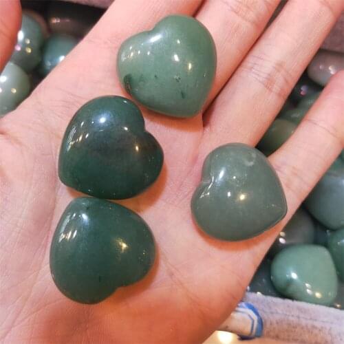 1pcs Natural Crystal In Heart Shape green Aventurine Quartz Heart Energy Stones Home Decorations Gift for Men Women