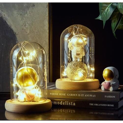 EUROPEAN ASTRONAUT STATUE HOME SCULPTURE COSMONAUT HERO DECOR MINIATURES MODEL CREATIVE FIGURINES GLOW CRAFTS NIGHT LIGHT GIFT