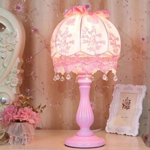 Korean Simple Retro Lace Fabric Table Lamp Personality Creative Living Room Study Bedroom Bedside Romantic Decorative Lighting