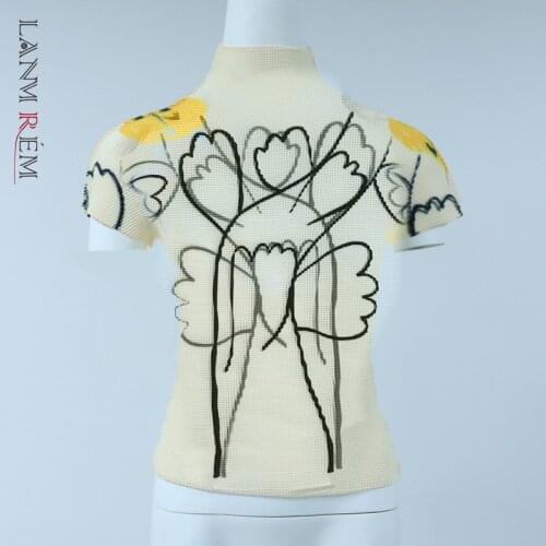 LANMREM high quality niche pleated tops for women 2021 summer new trend stretch fabric printting apricot t-shirt tee famale