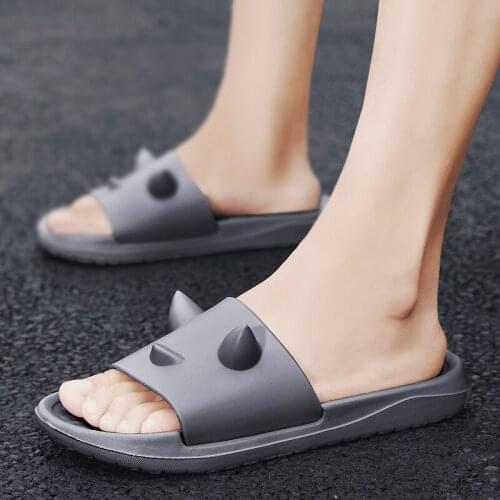 Summer Men Slippers Fashion Slides Male Non-slip Indoor/Outdoor Cartoons Slippers Flip-flops Walking Beach Sandals Casual Sheos