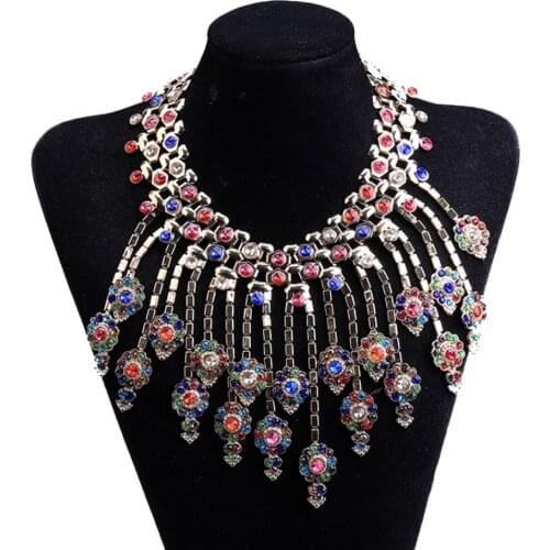 Vintage Jewelry Accessories 5 Colors Alloy Choker Tassel Rhinestone Encrusted Flower Shape Pendants Statement Bib Necklace Lady