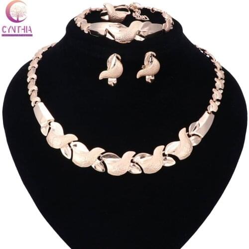Fashion Jewelry Set African Women Pendant Necklace Bracelet Earrings Ring Jewelry Set Dubai Bride Gold Jewelry 2 Colors