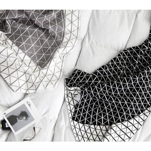 Dropshipping Brand Quality Cotton Pom Crochet Thread Blanket For Babies Adults Twin Size Bed Kitted Throws Bed Runners