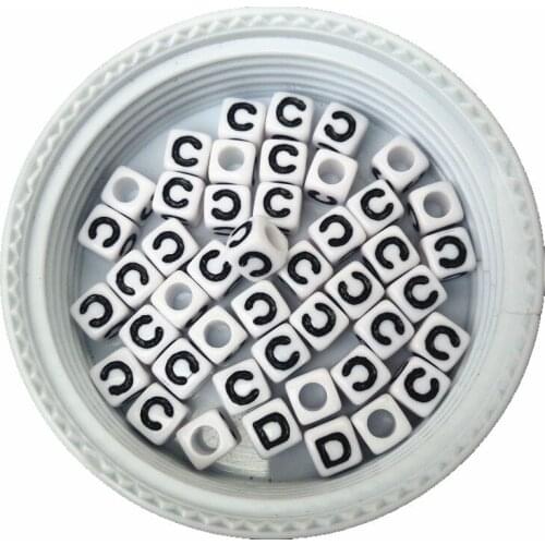 100pcs 7*7MM cube acrylic letter beads white with black initial C printing plastic alphabet jewelry beads for diy bracelets