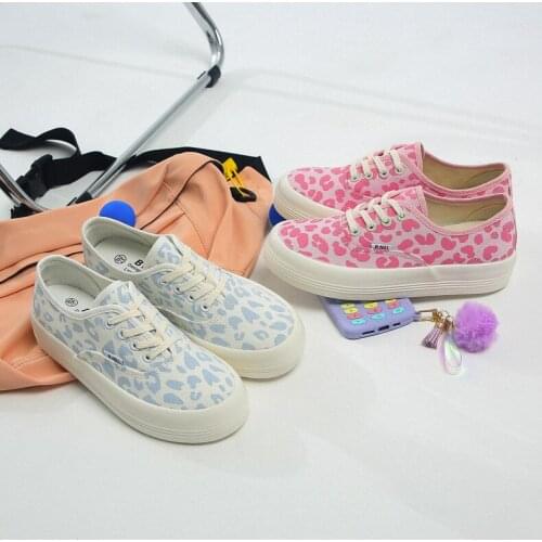 2021 summer new small fresh student canvas shoes womens leopard print thick soled retro small crowd large toe board shoes