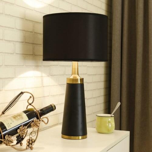 Upscale luxury table lamp modern desk lamp brief Nordic creative iron art lamp light living room bedside led desk lamp LU8101128