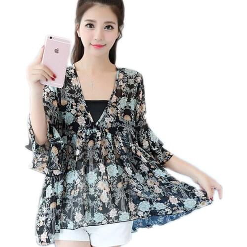 Women Spring Summer Style Chiffon blouses Shirts Lady Casual V-Neck Pleated Flower Printed Blusas Tops with slip ZZ0644