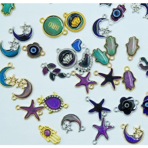 1pcs Fine Jewelry Color Change Unicorn Pendant Star Moon Flower Starfish Hand Foot Crown Bracelet Accessories Change Color