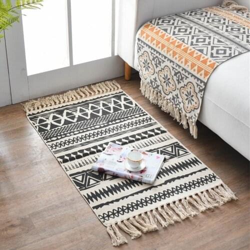 Retro Carpet Rug Bedside Carpet Bedroom Decor Bohemian Hand Woven Floor Mat Cotton Linen Carpets For Living Room Decoration Rugs
