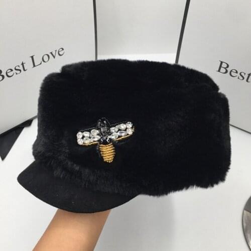 During the spring and autumn winter warm wrasse top ceiling with thick cap short eaves visor for women