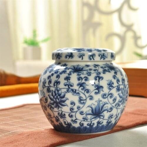 Jingdezhen Vintage Blue and White Porcelain Mini Tea Caddies Portable Tea Set Kung Fu Canister Sealed Storage Jar Home Decor